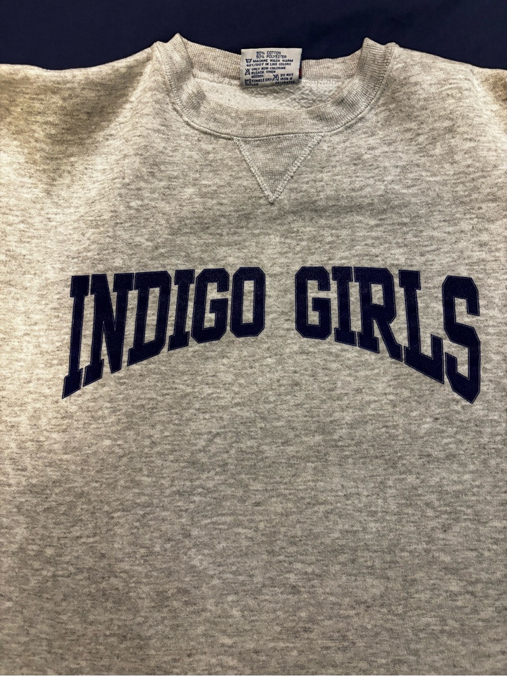 Vintage Indigo Girls sweatshirt nomads gray L - Picture 2 of 6